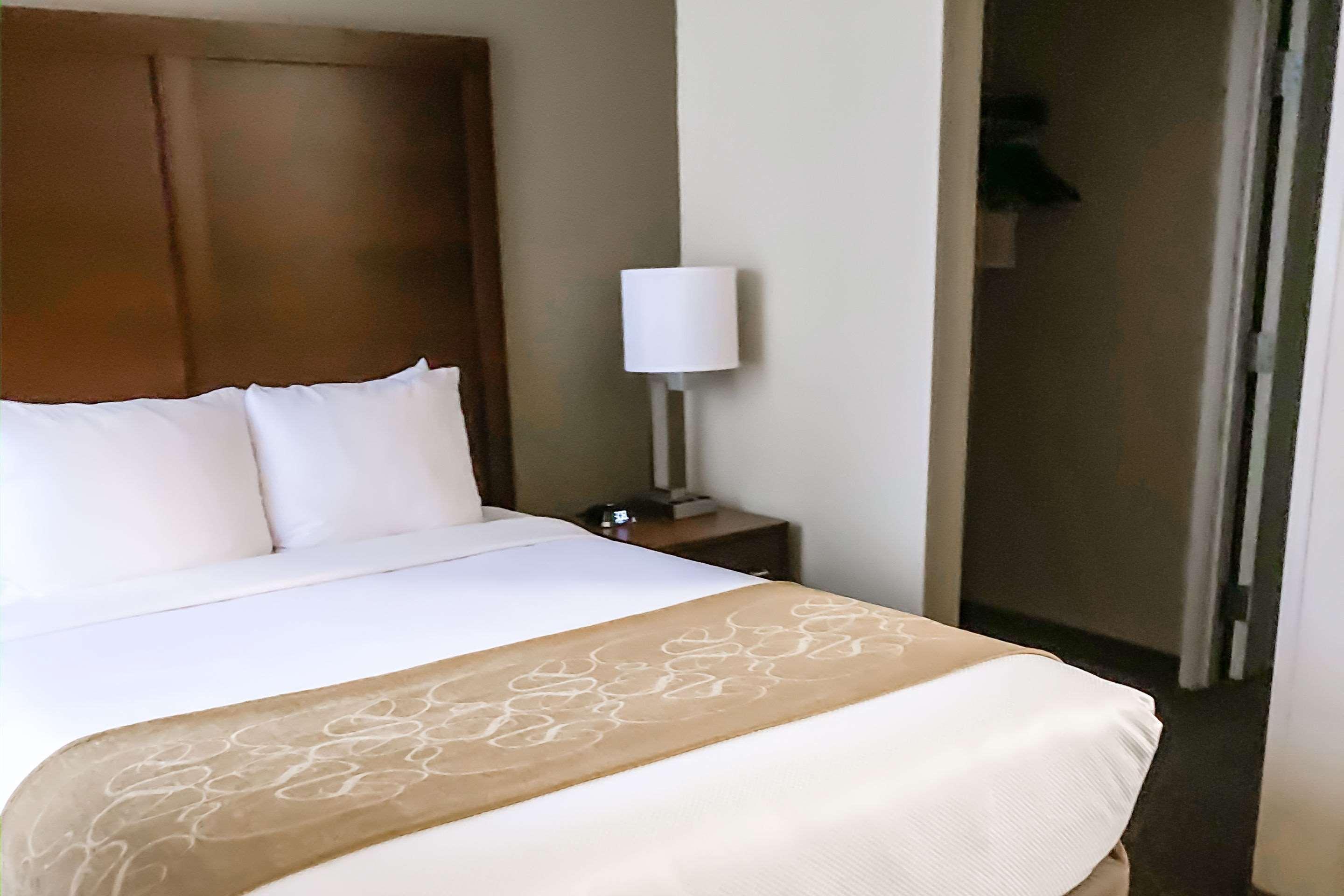 Comfort Suites Clarksville Eksteriør billede