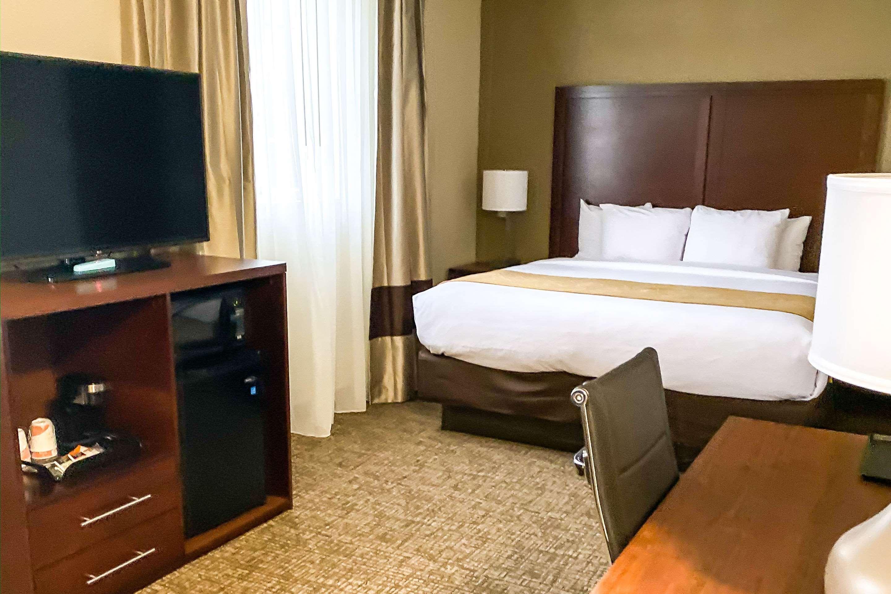 Comfort Suites Clarksville Eksteriør billede